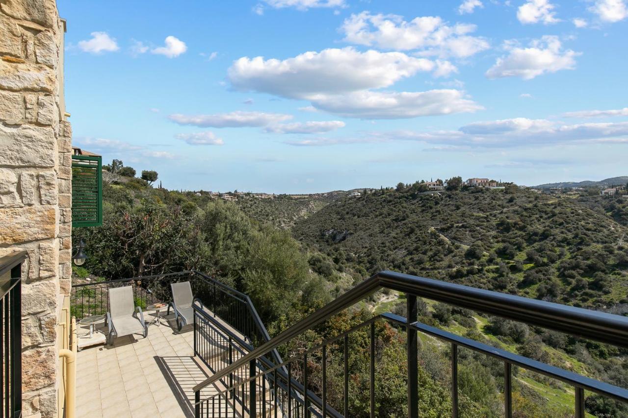 2 Bedroom Apartment Avdimou With Stunning Sea Views, Aphrodite Hills Resort เกาเคลีย ภายนอก รูปภาพ