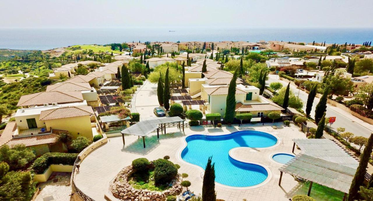 2 Bedroom Apartment Avdimou With Stunning Sea Views, Aphrodite Hills Resort เกาเคลีย ภายนอก รูปภาพ